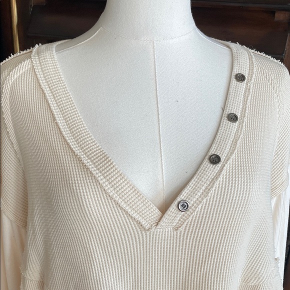 POL Mixed Media Cream V-Neck Button Detail Women's Top Blouse Small - Picture 3 of 9